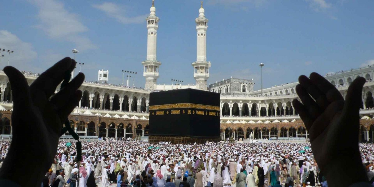 Your Ultimate Guide to Cheap Umrah Packages: Prices, Tips & More