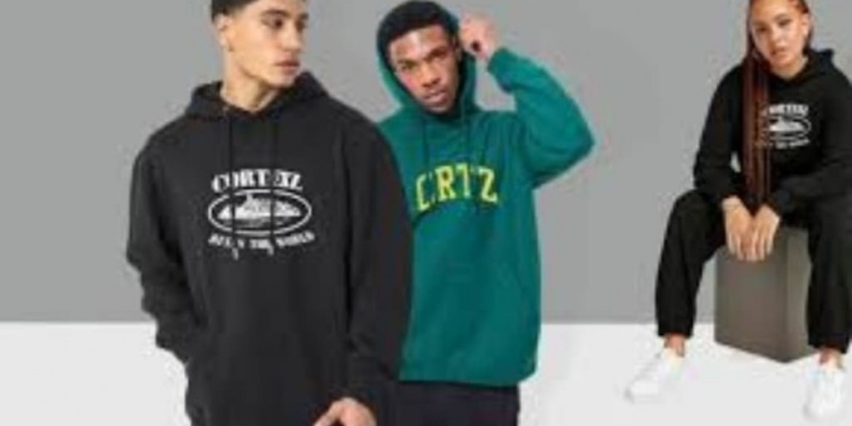 Corteiz Shorts & Hoodie with Air Max 95 Streetwear Perfection
