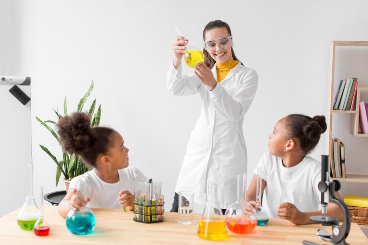 How Chemistry Tutors Make Tough Topics Simple