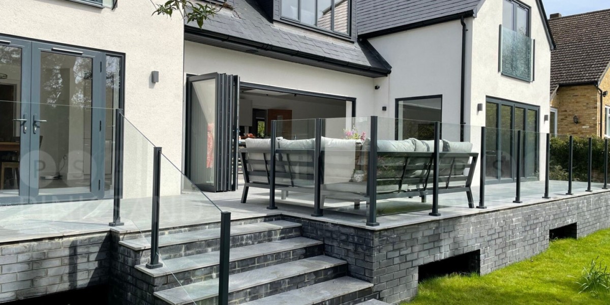 The Clear Choice: Exploring the Benefits of Glass Balustrades