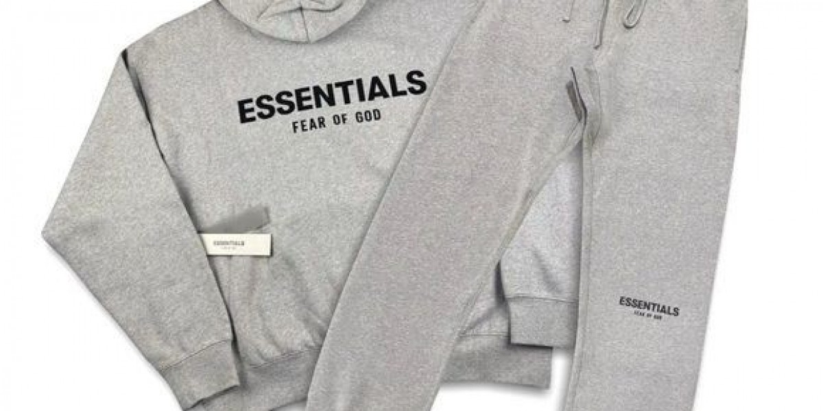 From Basic to Bold Styling Your Essential Hoodie